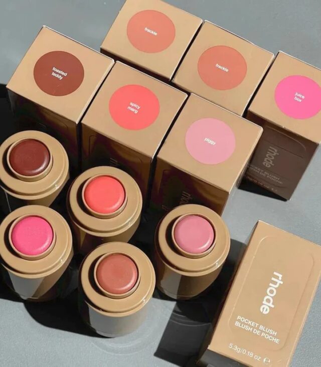 Rhode pocket blush (The natural flush)